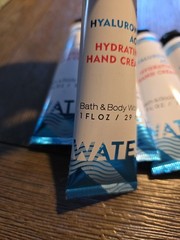 5Bath & Body Works Hyaluronic Hydrating Hand Cream 1 oz – WATER New FAST SHIP