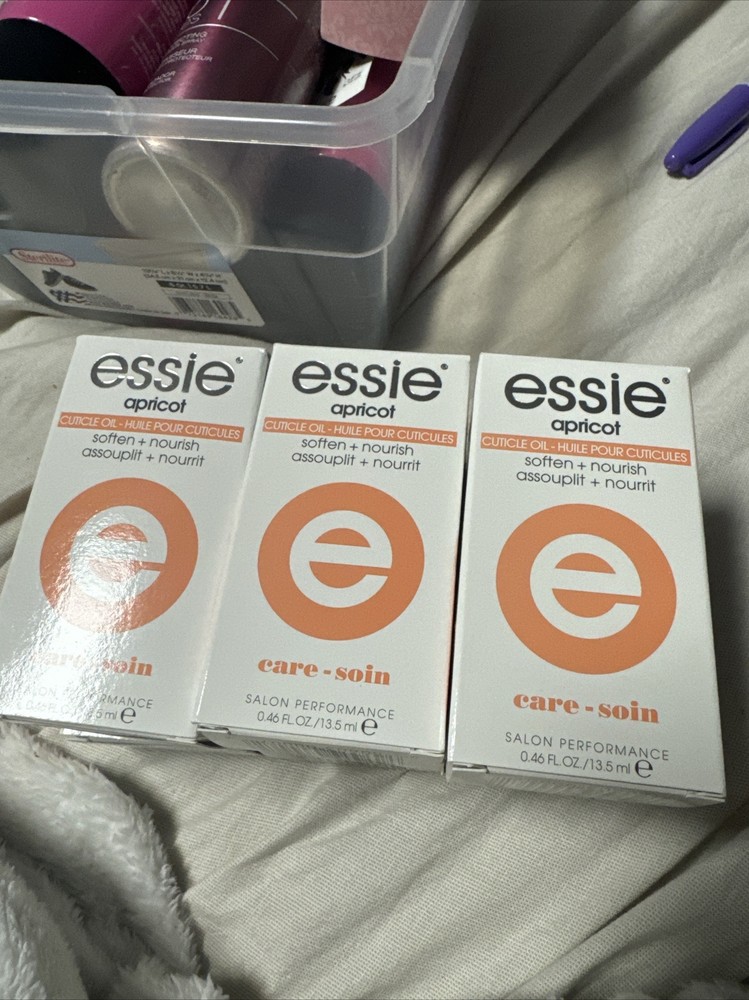 Essie Apricot Cuticle Oil Massage & Moisturize 15 ml/.5 fl oz – NEW IN BOX- 6x