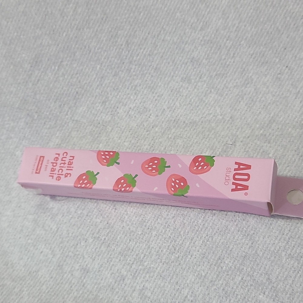 AOA Studio Cuticle Nourishing Repair Oil Pen Strawberry 0.067 fl oz 2ml