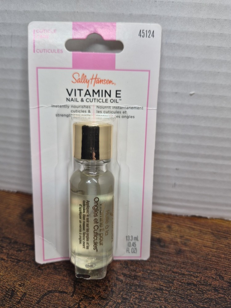Sally Hansen Vitamin E Nail & Cuticle Oil New