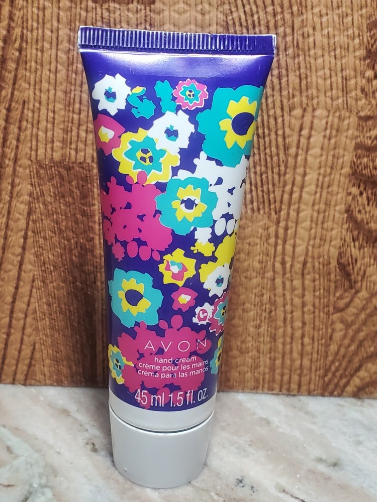 AVON Skin So Soft Signature Silk HAND CREAM TRAVEL SIZE 1.5 FL OZ Spring 2013