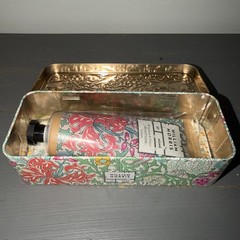 WILLIAM MORRIS BERGAMOT &VETIVER HAND CREAM IN COLLECTIBLE hinged TIN 3.38FLOZ