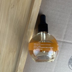 Cuccio Naturale Revitalizing Cuticle Oil Paraben Free Milk & Honey – 2.5 Oz