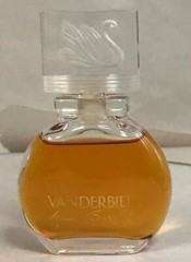 3 Vanderbilt by Gloria Vanderbilt Eau de Parfum 1 oz Splash designer bottle