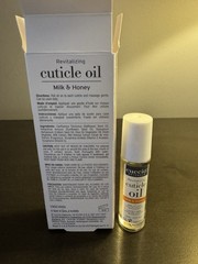 Cuccio Naturale Roll On Cuticle Oil Milk & Honey 10 ml .34 oz Full Size NIB
