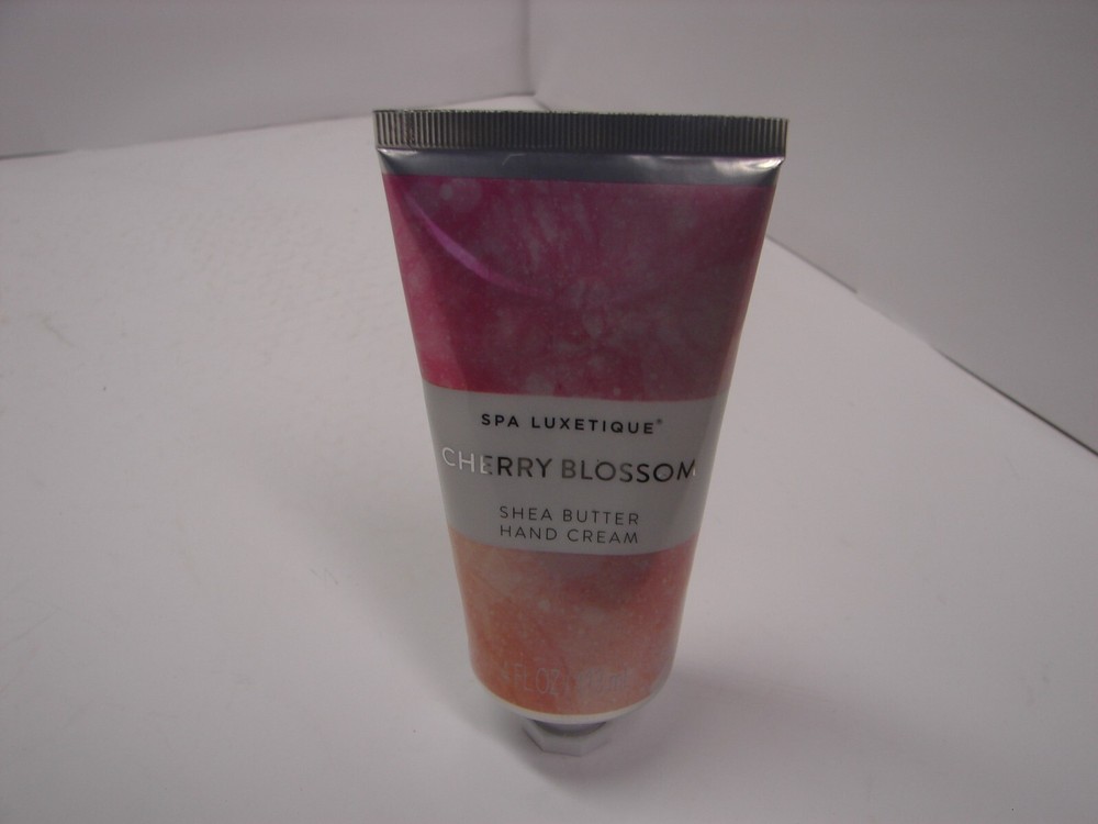 Body & Earth SPA LUXETIQUE Cherry Blossom Shea Butter Hand Cream 4 oz 113 ml NEW