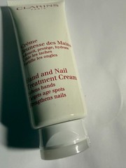 CLARINS Hand & Nail Treatment Cream 100ml/3.4oz NEW WHTOUT BOX, SEALED TUBE