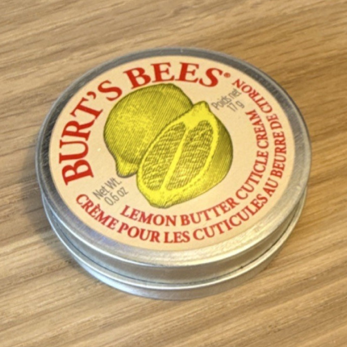 Burt’s Bees Lemon Butter Cuticle Nourishing Cream Lemon Scented Moisturizer 15g