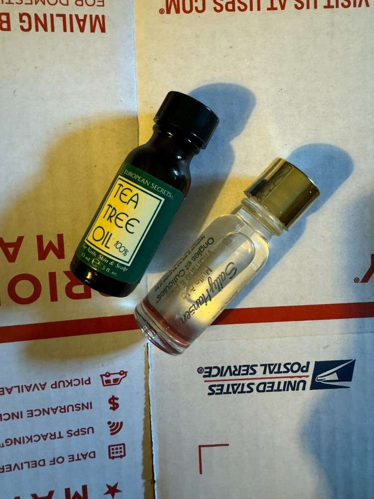 Sally Hansen nail & Cuticle Oil Vitamin E Pour 0.45 fl.oz + Some Tee Tree Oil
