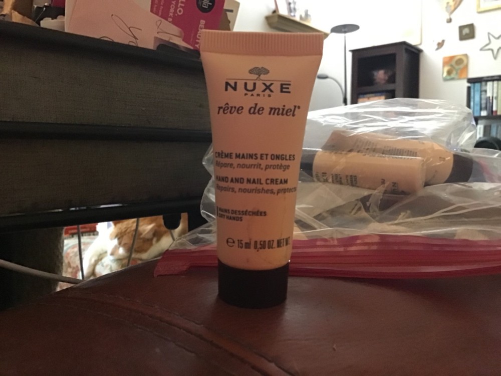 NEW Luxury Nuxe Paris Reve de Miel Hand and Nail Cream 15 ml!
