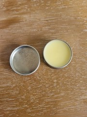Burt’s Bees Lemon Butter Cuticle Nourishing Cream Tin, Lemon Scent 0.6 fl oz