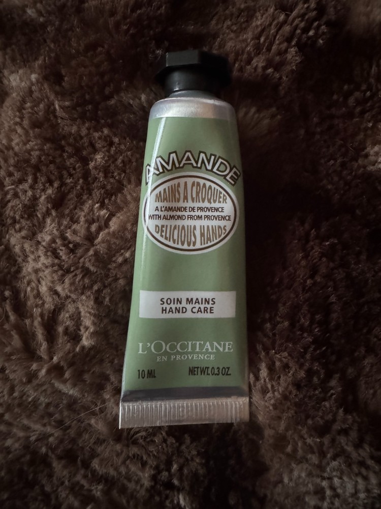 L’Occitane Amanda Almond Hand Care Cream 0.3 oz 10 mL TRAVEL PURSE SIZE MINI NEW