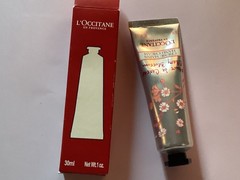 L’Occitane en Provence cherry blossom hand cream 1 oz &