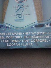 CRABTREE & EVELYN LA SOURCE GIFT SET HAND THERAPY, BODY WASH, LOTION, LOOFAH