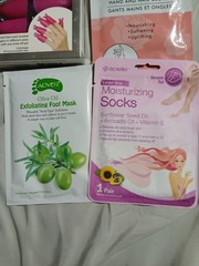 Nails Hand And Foot Care Lot. Foot Mask,moisturizing Socks,nail Cream,hand&na…