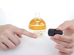 Cuccio Naturale Revitalizing Cuticle Oil Paraben Free Milk And Honey – 2.5 Oz