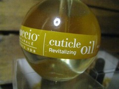 2x CUCCIO REVITALIZE NAILS CUTICLE NATURAL OIL MILK & HONEY 2.5oz (75ml) NEW NIB
