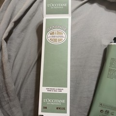 L’OCCITANE Amande Delicious Hands Cream Nail Care with Almond 150ml/5.2 oz NIB