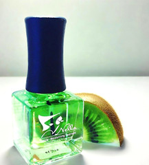 NELLA NAIL & CUTICLE MOISTURIZING TREATMENT FOR HANDS & FEET *SCENT- KIWI