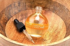 Cuccio Naturale – Cuticle Revitalizing Oil – Milk and Honey – 2.5 fl oz (A433)