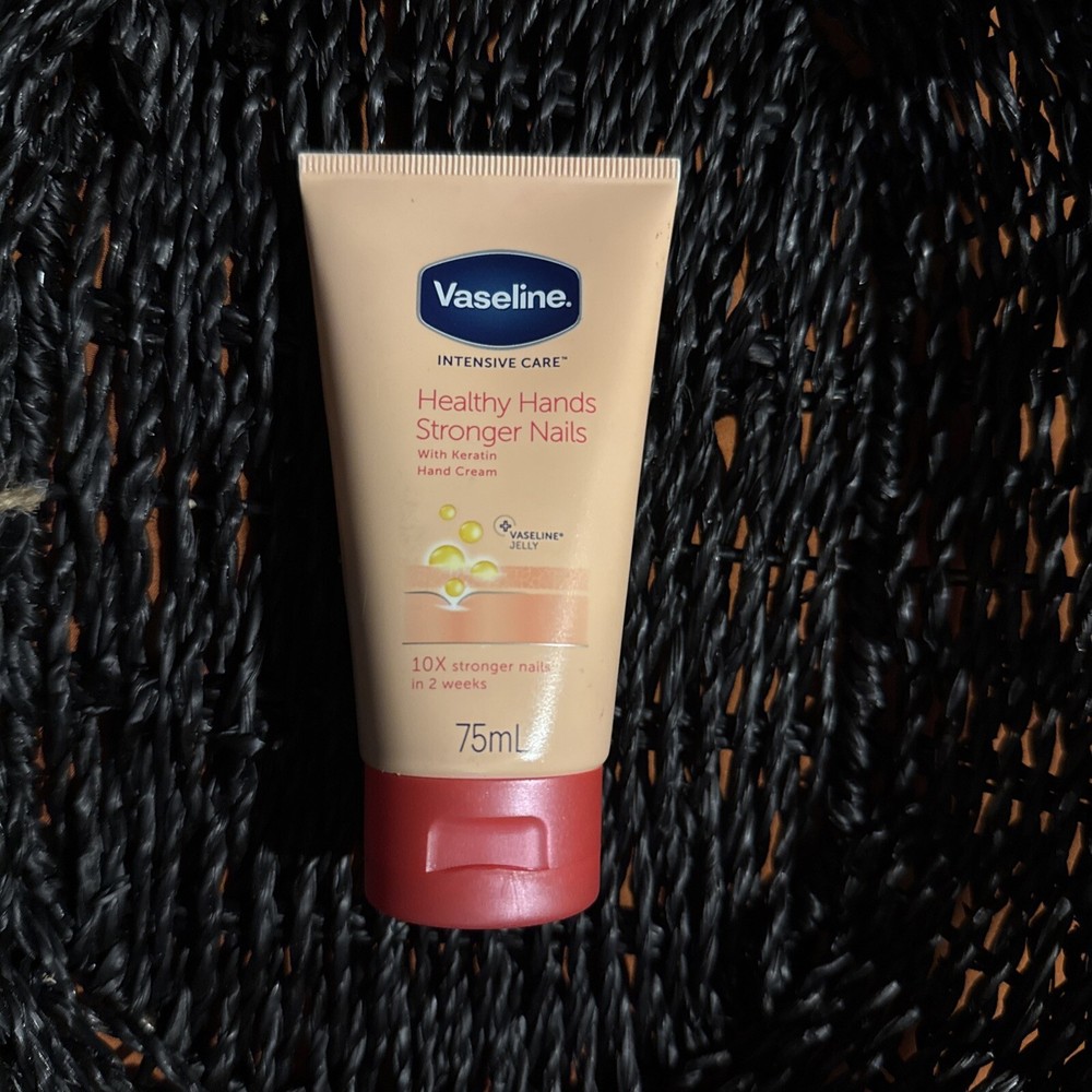 Vaseline Healthy Hands And Stronger Nails Cream with Keratin 75 ml