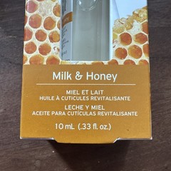 Cuccio Milk & Honey Cuticle Revitalizing Oil – 0.33 Fl Oz