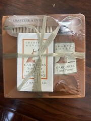 Crabtree & Evelyn Gardeners Hand Therapy, Scrub Bar, Brush, Carrot Soap Dish Set