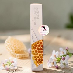 Cuccio Naturale Revitalizing Roll-On Cuticle Oil Milk & Honey 10 ml/.33 fl oz