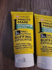 X2 Nail-Aid 1 Minute Mani Vitamin C + 3-in 1 Nail Cuticle Buffing Exfoliator