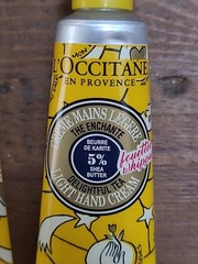 Lot 2 L’ Occitane DELIGHTFUL TEA Light Hand Cream 30ml and 10ml