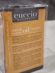 Cuccio Naturale Revitalizing Cuticle Oil Paraben Free Milk & Honey – 2.5 Oz