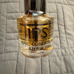 T.I.P.S. Tips Nail & Cuticle Strengthening Conditioner Treatment 0.24oz Sealed