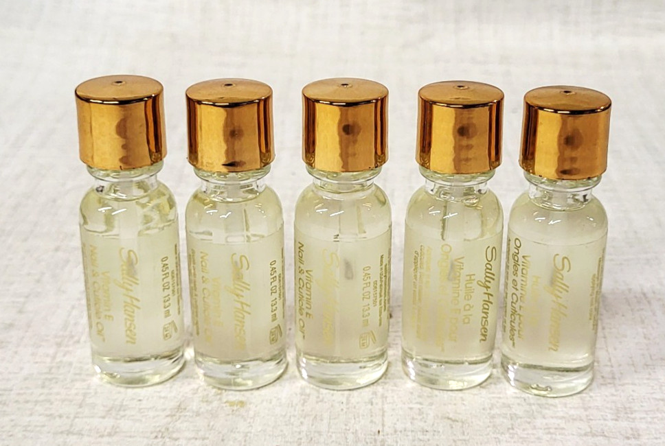 5 x Sally Hansen VITAMIN E NAIL & CUTICLE OIL Nourishes Moisturizes Dry Nails