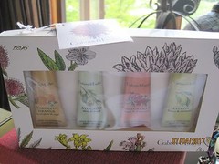 CRABTREE EVELYN 4 HAND CREAM THERAPY AVOCADO, TAROCCO, POMEGRANATE, CITRON NIB