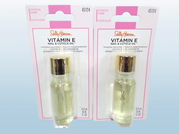 SALLY HANSEN VITAMIN E NAIL & CUTICLE OIL 45124 0.45 OZ LOT OF 2