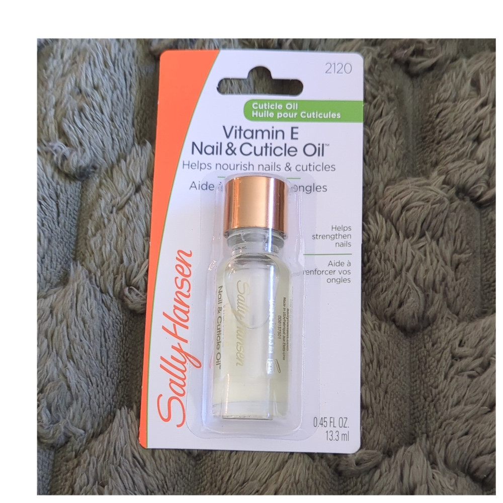 Sally Hansen Cuticle Oil with Vitamin E, Wheat Germ, Apricot, Aloe 0.45 fl oz