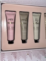 Christmas 5pc Scents Hand Cream Collection 1 fl oz NEW in Box