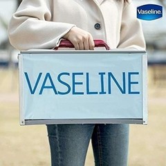 Vaseline Hand Cream for Very Dry Hands, Intensive Care Healthy Hands Stronger…