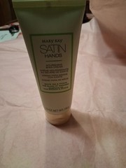 MaryKay Satin Hands White Tea And Citrus Hand Cream 3.9 Sealed And New