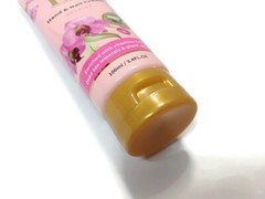 💥H&B – ORCHIDS Hand & Nail Cream, Enriched Plant Extracts Dead Sea Minerals