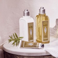 Delicately Scented Hand Cream with Lavender & Cherry Blossom – Nourishing Care