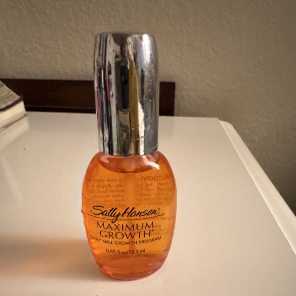Sally Hansen Maximum Growth Nail Strengthener Liquid 0.45 fl oz / 13.3 ml