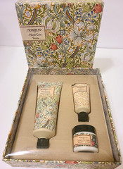 MORRIS & CO. Hand Care Treats 3-Piece Boxed Set Hand Cream, Scrub, Cuticle NEW