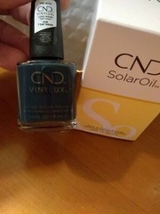 CND SOLAR OIL Nail Cuticle Conditioner 2.3 oz & #176 indigo frock polish bundle