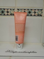 OM SHE Australian Made Moisturising Hand Cream HONEY & PEACH 4.05 Fl Oz