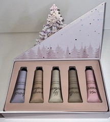 Christmas 5pc Scents Hand Cream Collection 1 fl oz NEW in Box