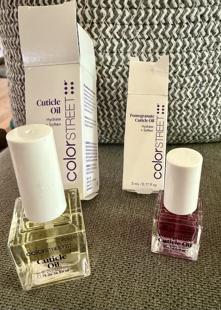 Color Street Cuticle Nourishing Oil Set, Sweet Almond: 15 mL & Pomegranate: 5mL