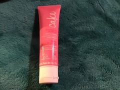 Cake strawberries & cream ultra nourishing totally-to-die-for hand cream 2oz ❤️