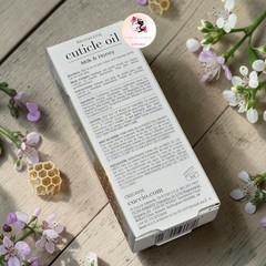 Cuccio Naturale Revitalizing Roll-On Cuticle Oil Milk & Honey 10 ml/.33 fl oz