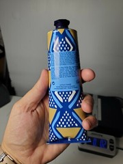 L’OCCITANE Dry Skin Hand Cream with 20% Shea Butter 150ml/5.2 oz NEW Limited Ed